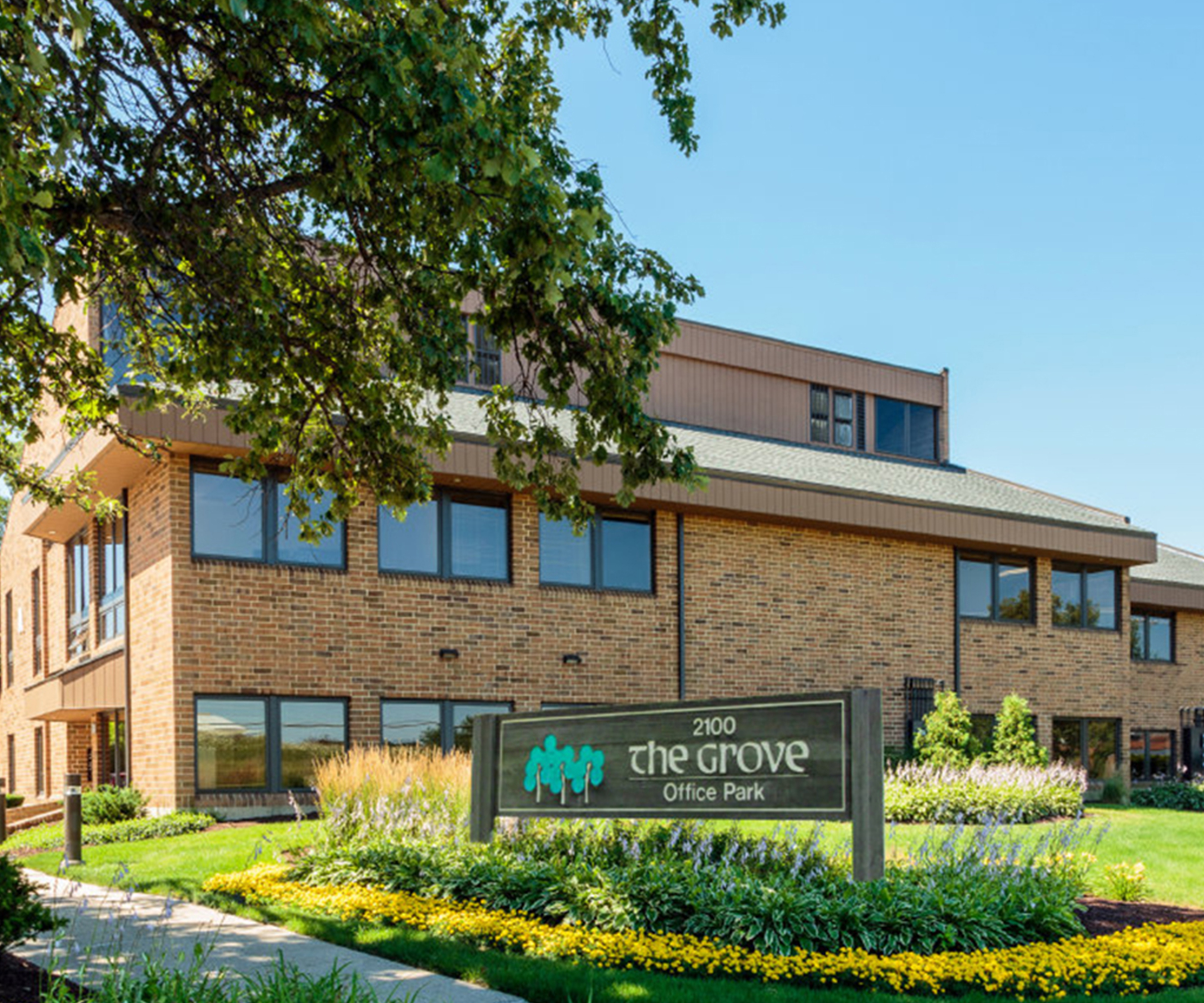 2100 Manchester Rd, Wheaton, IL 60187