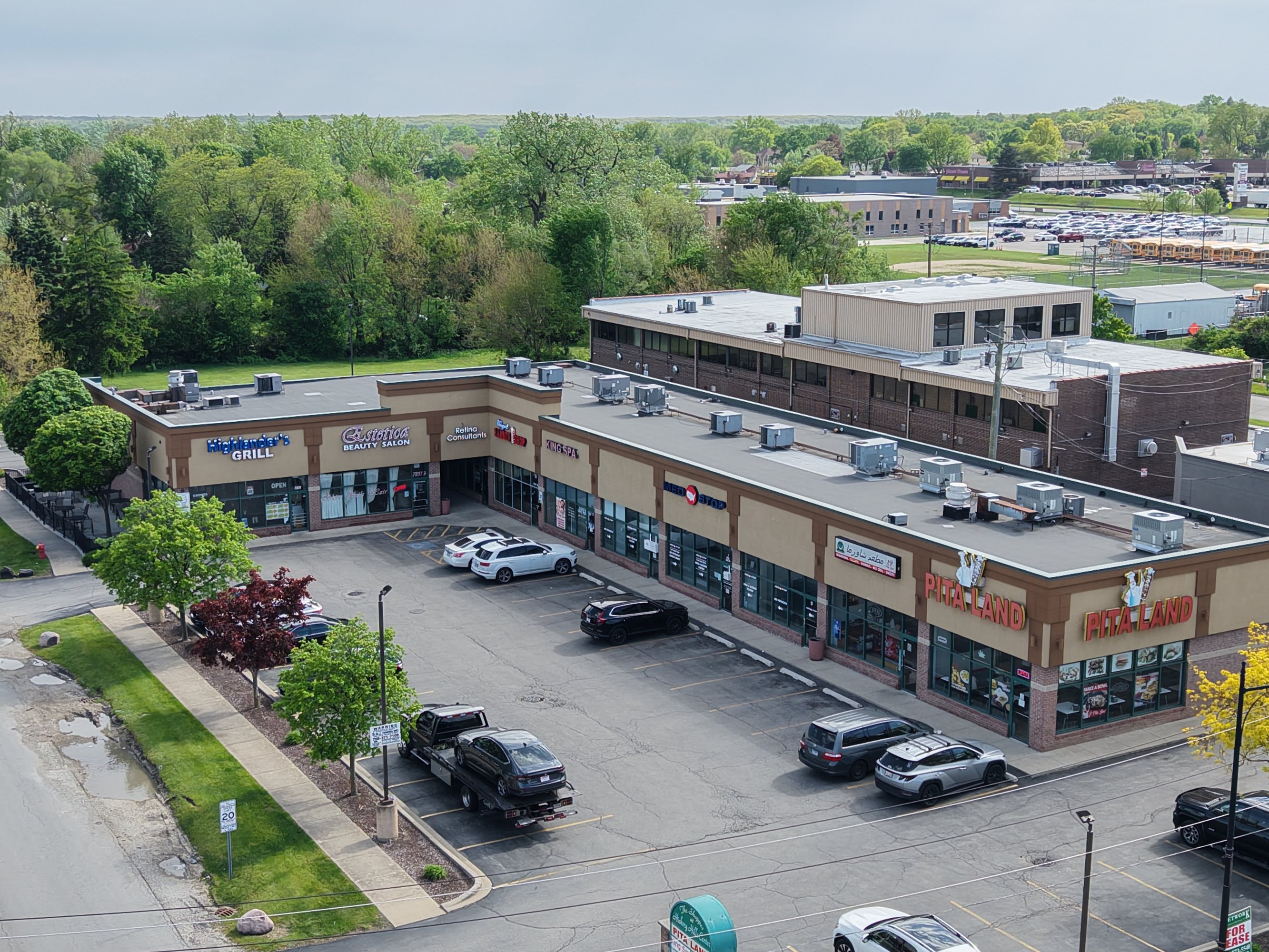 7831 W 95Th St, Hickory Hills, IL 60457