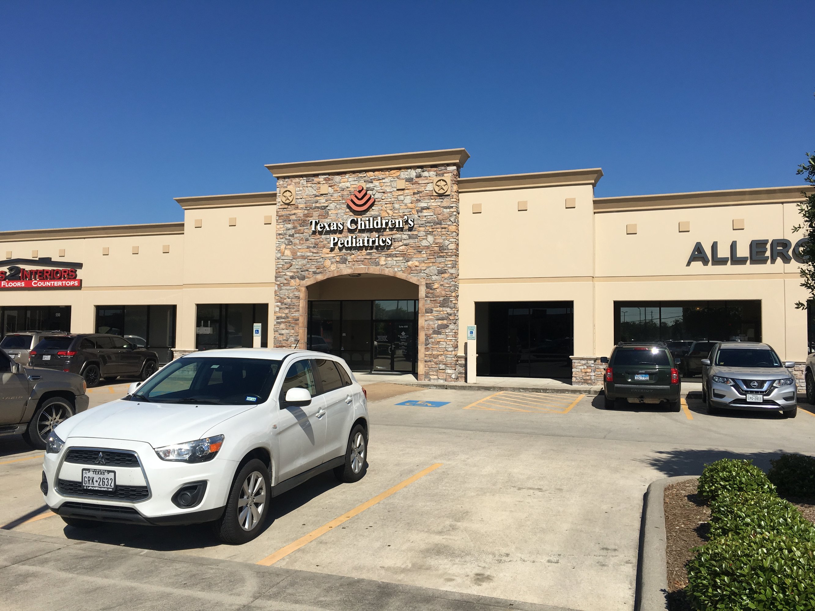 7599 Garth Rd, Baytown, TX 77521