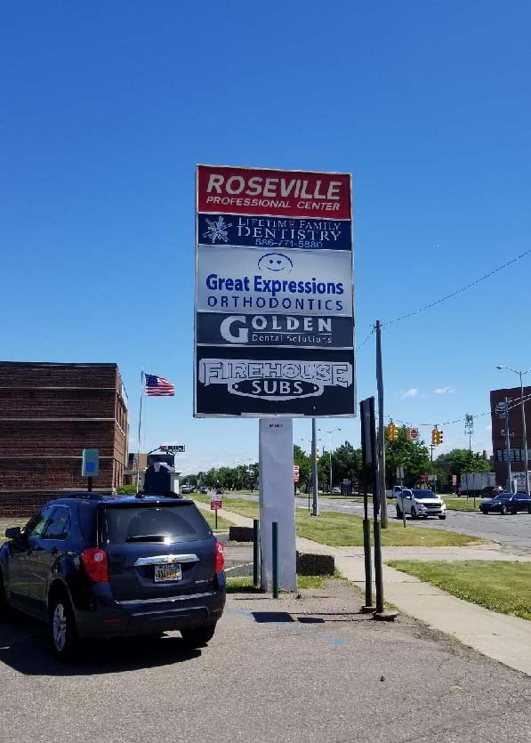 27115 Gratiot Ave, Roseville, MI 48066