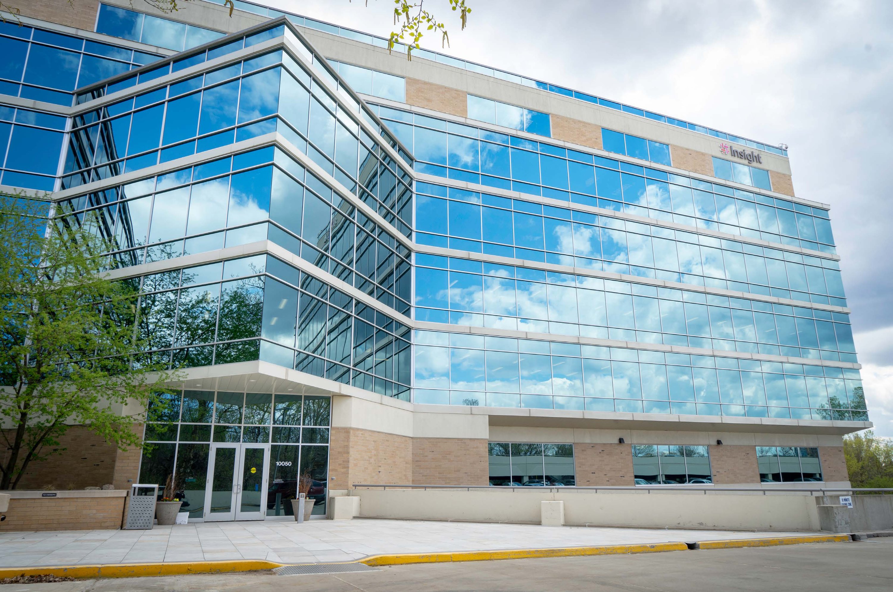 10050 Crosstown Cir, Eden Prairie, MN 55344