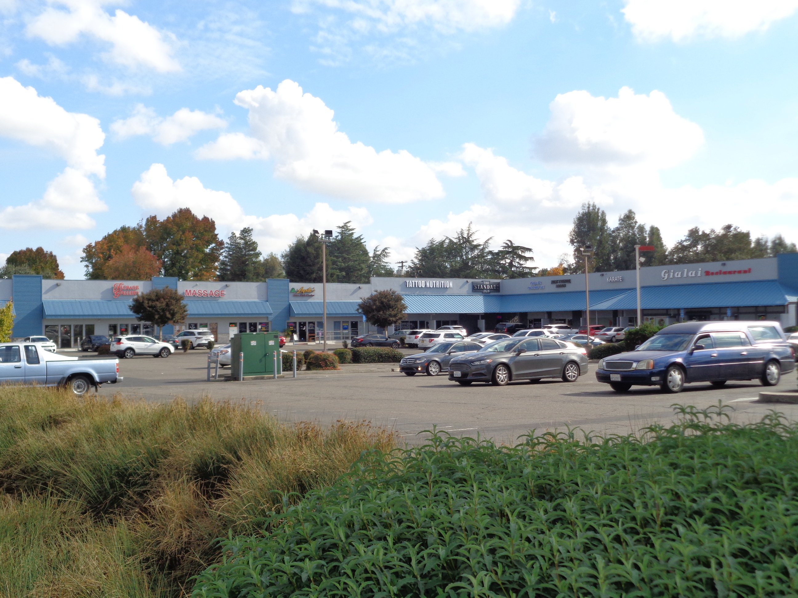 950 Oakdale Rd, Modesto, CA 95355