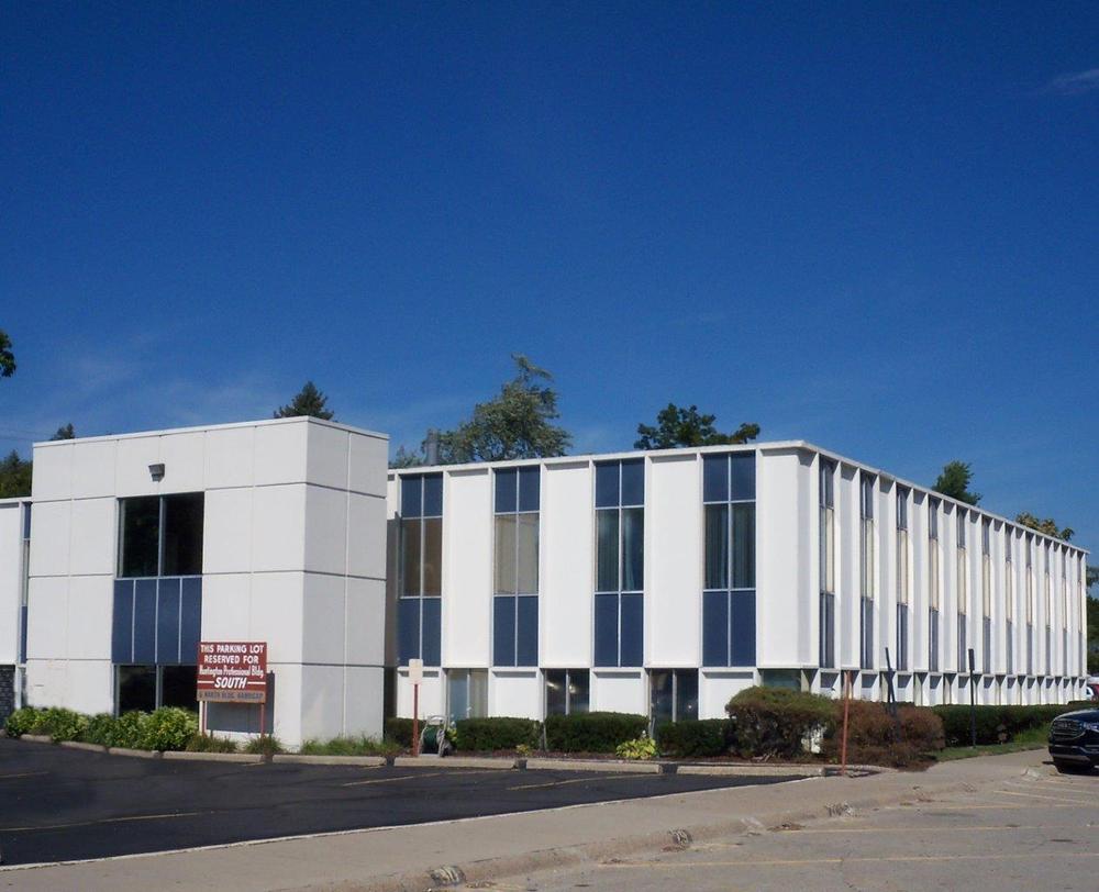 26789 Woodward Ave, Huntington Woods, MI 48070