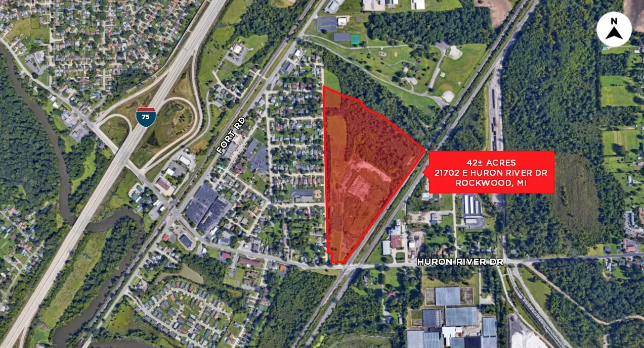 21702 E Huron River Dr, Rockwood, MI 48173