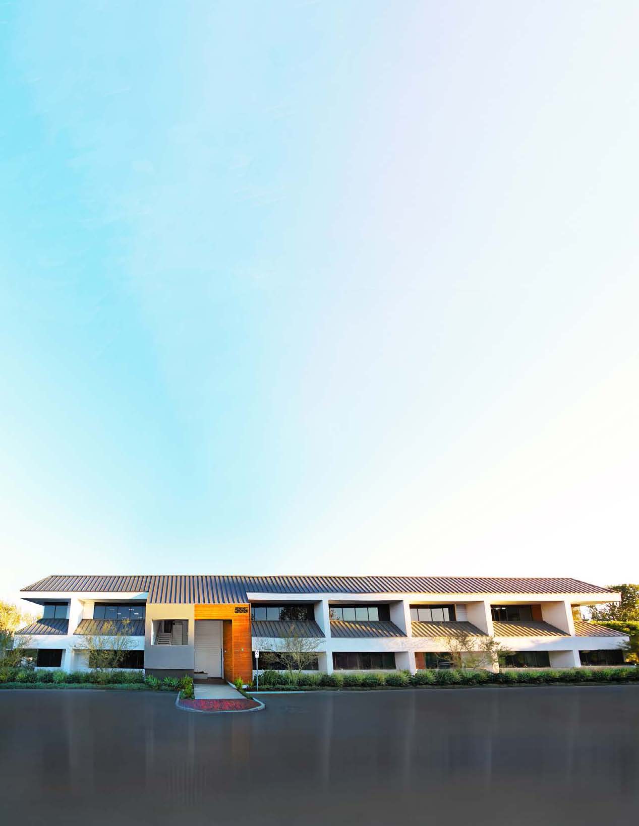 555 Parkcenter Dr, Santa Ana, CA 92705