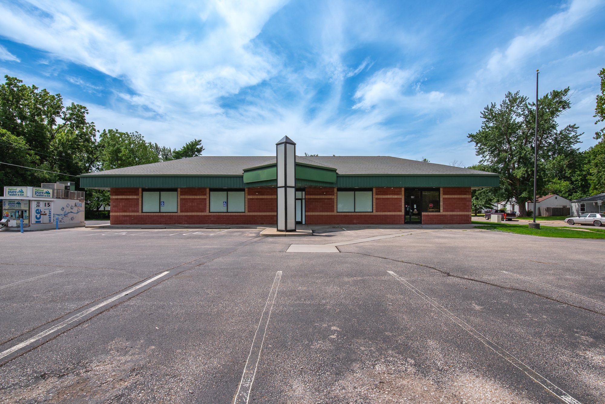 521 W Grand Ave, Haysville, KS 67060