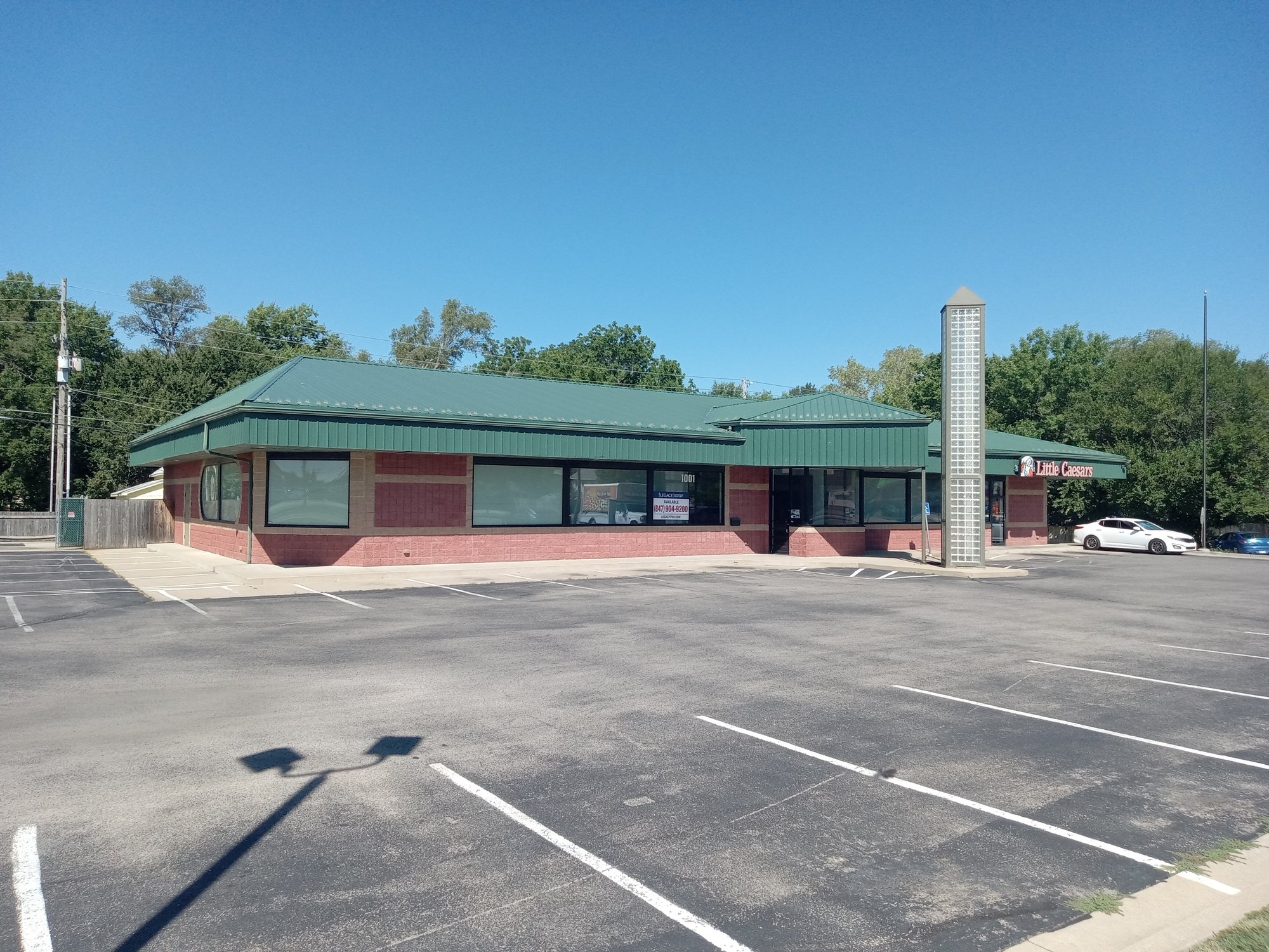 1001 N Main St, Newton, KS 67114