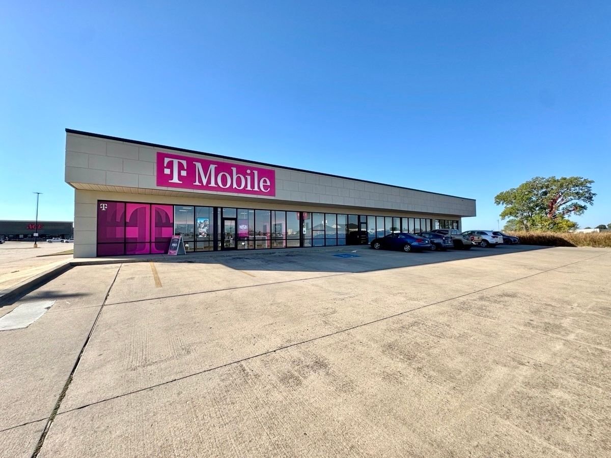 1402 W Grant Ave, Pauls Valley, OK 73075