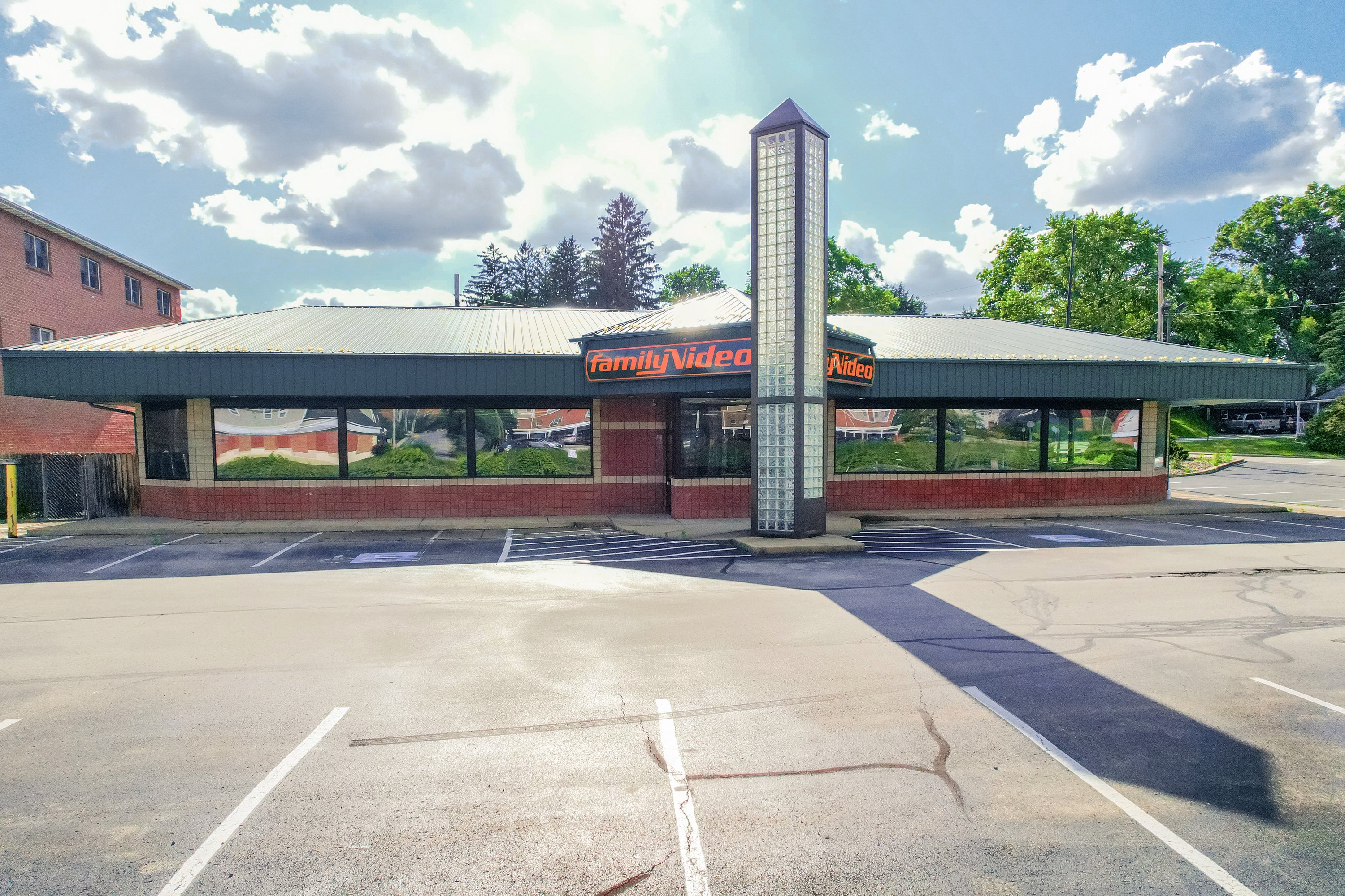 1235 Oakland Ave, Indiana, PA 15701