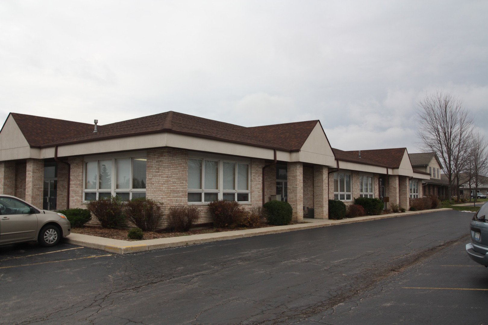 115 Commerce Dr, Grayslake, IL 60030