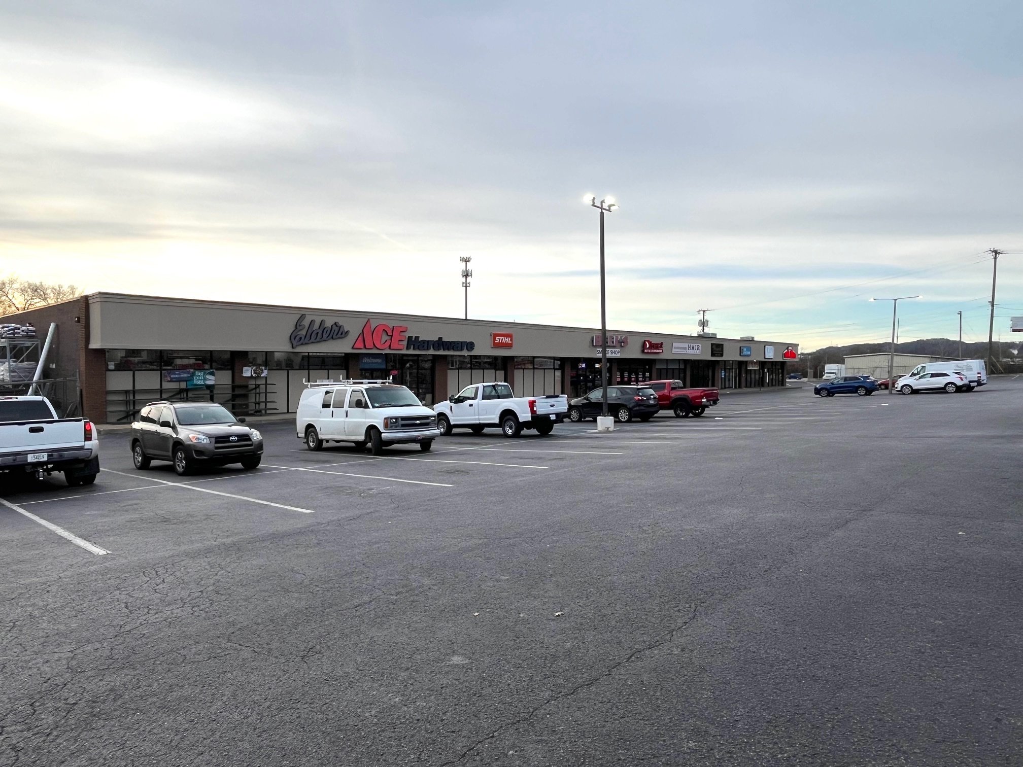 2700 Broad St, Chattanooga, TN 37408