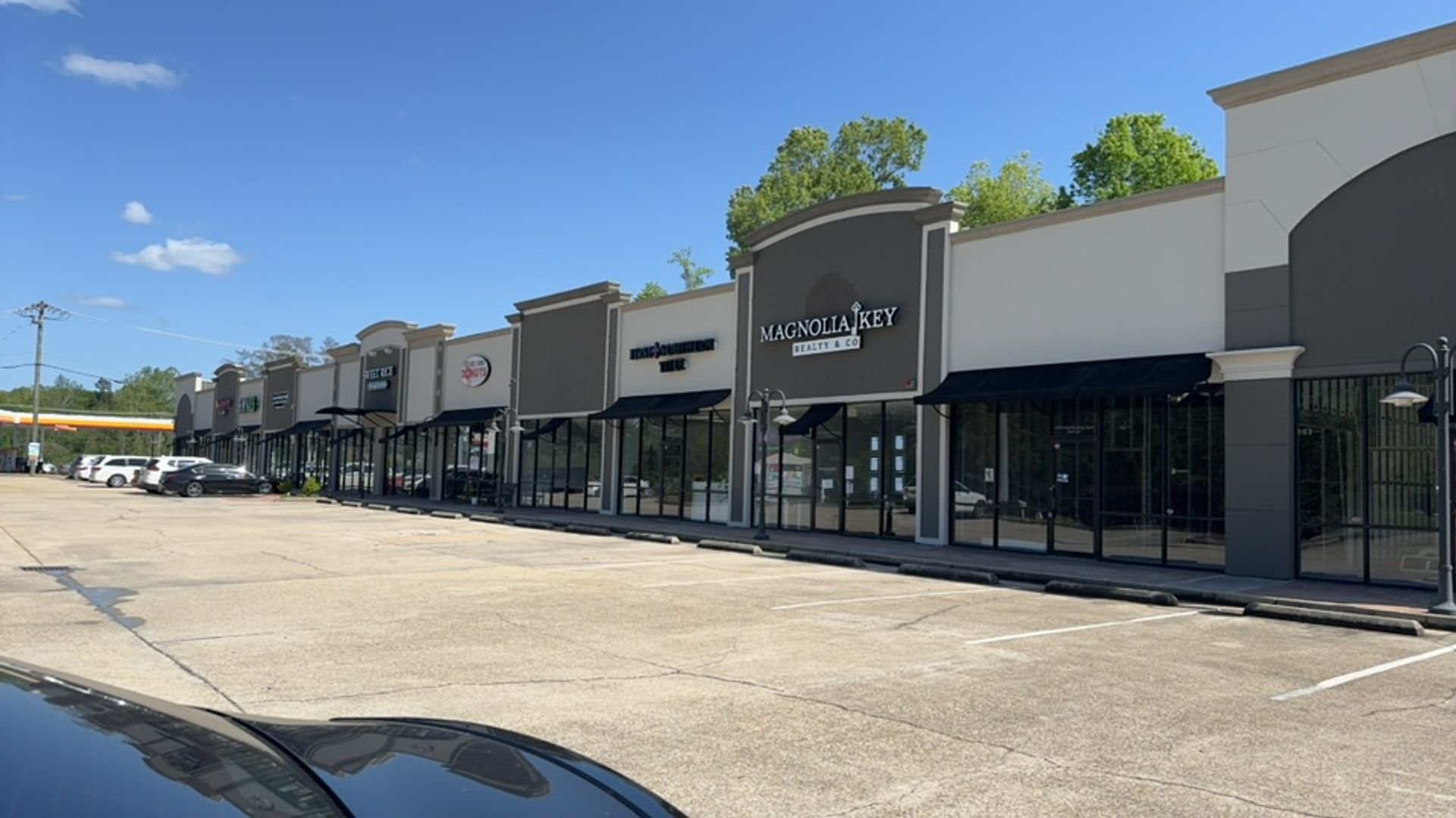 18564 Magnolia Bridge Rd, Central, LA 70739