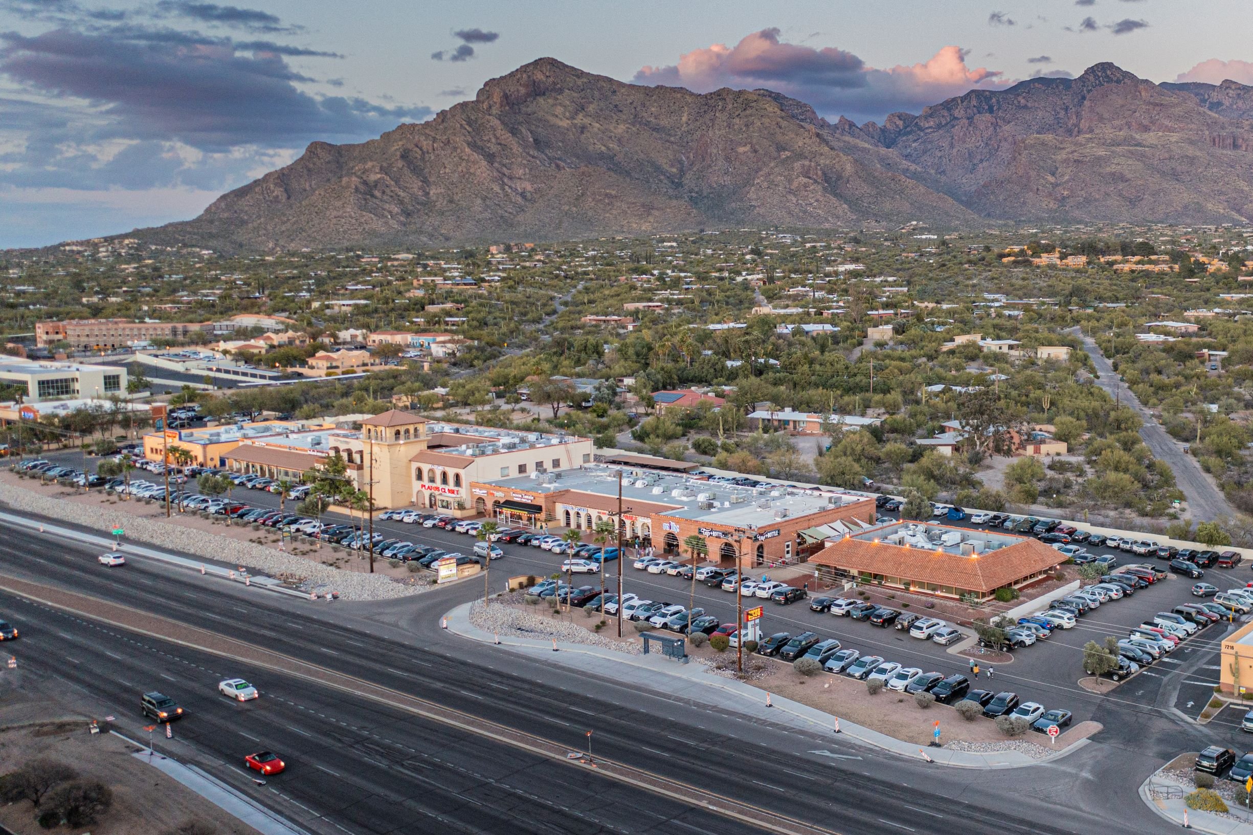 7250 N Oracle Rd, Tucson, AZ 85704