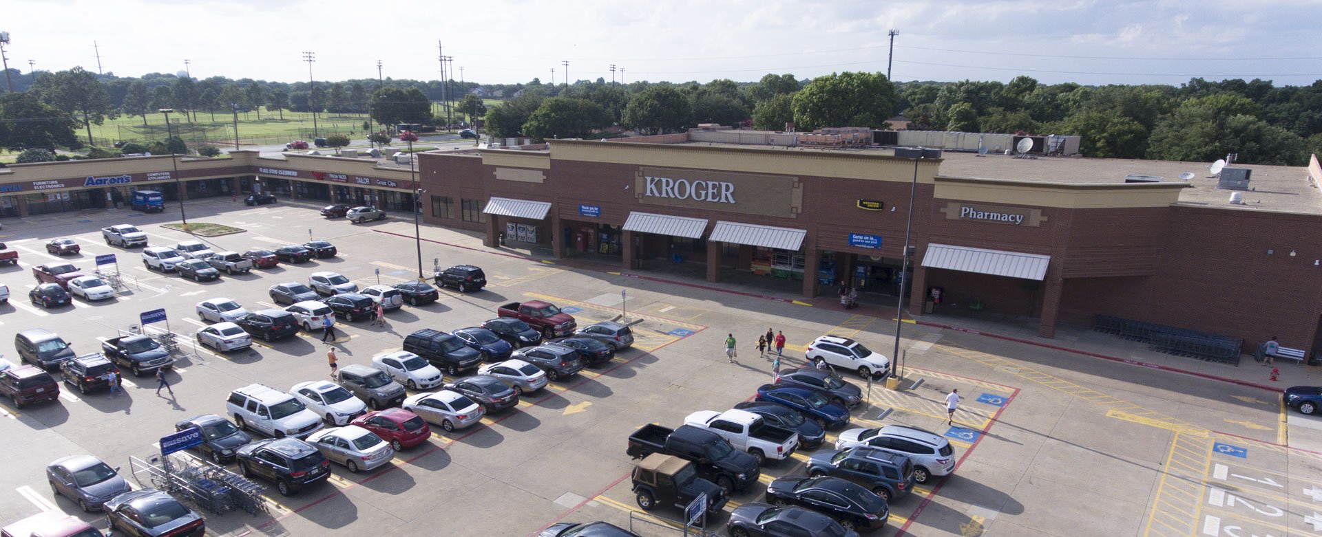 2101 Harwood Rd, Bedford, TX 76021