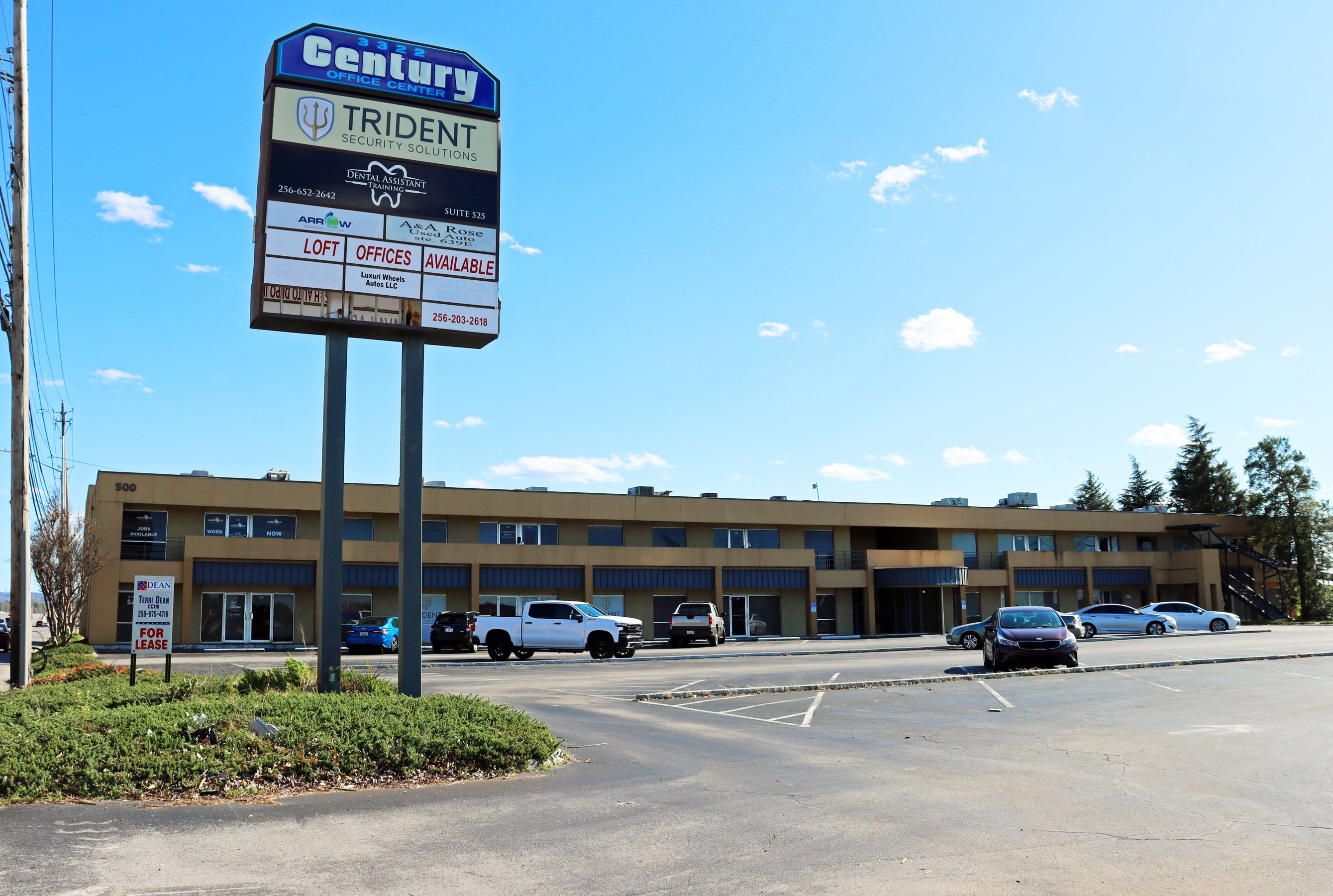 3322 S Memorial Pkwy, Huntsville, AL 35801
