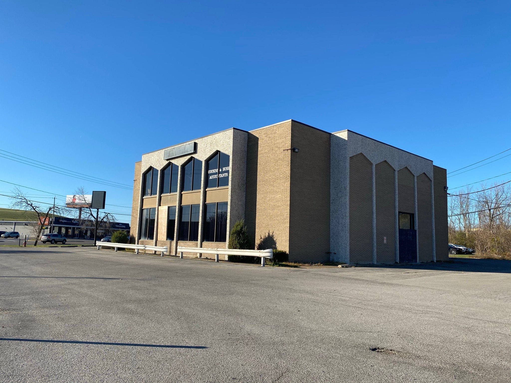 2443 Military Rd, Niagara Falls, NY 14304
