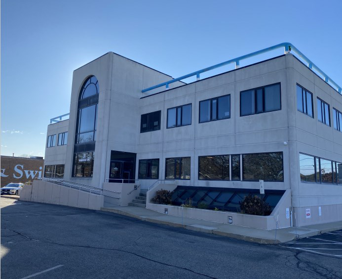 11 Vanderbilt Ave, Norwood, MA 02062