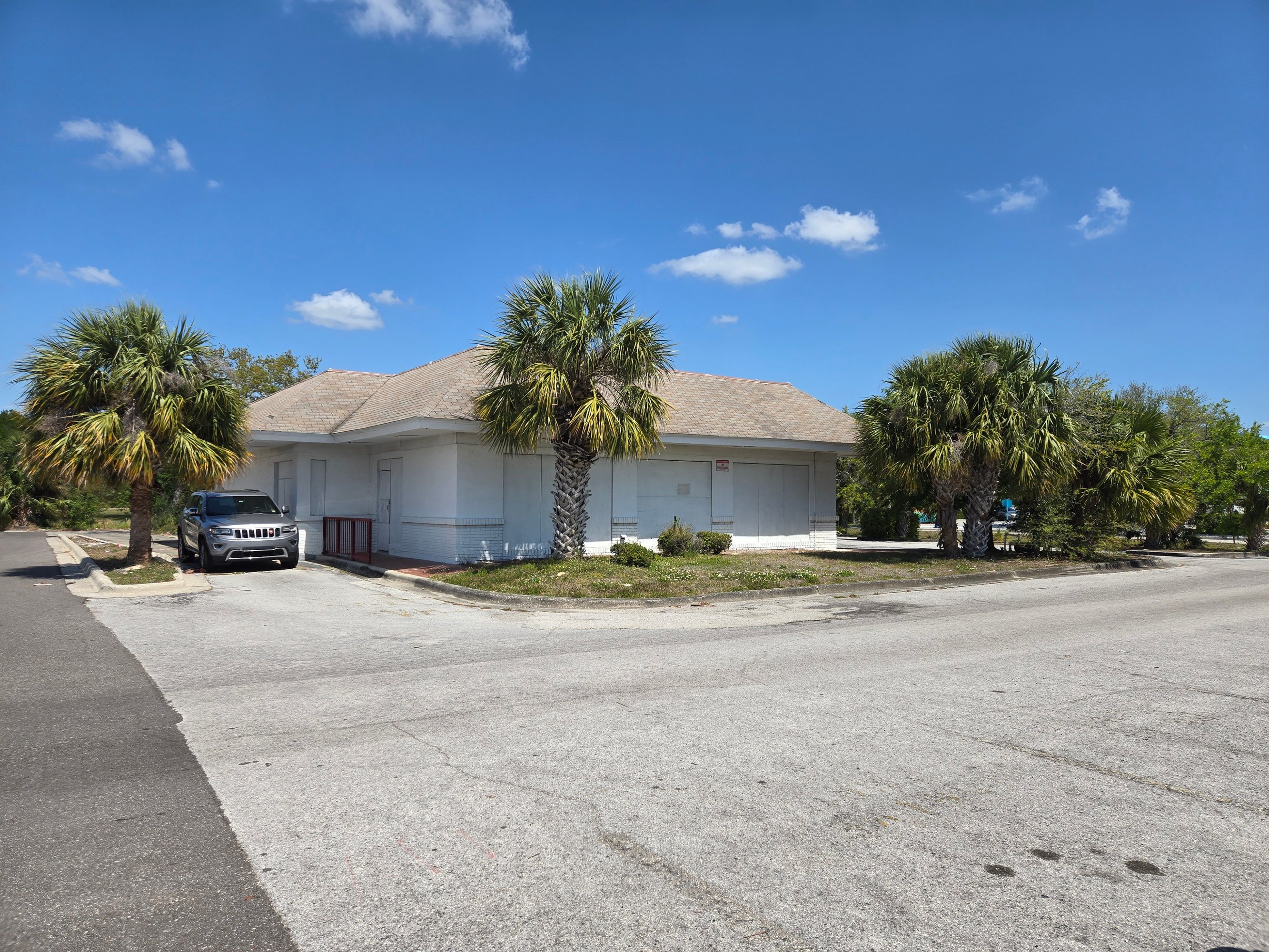 7695 Ulmerton Rd, Largo, FL 33771