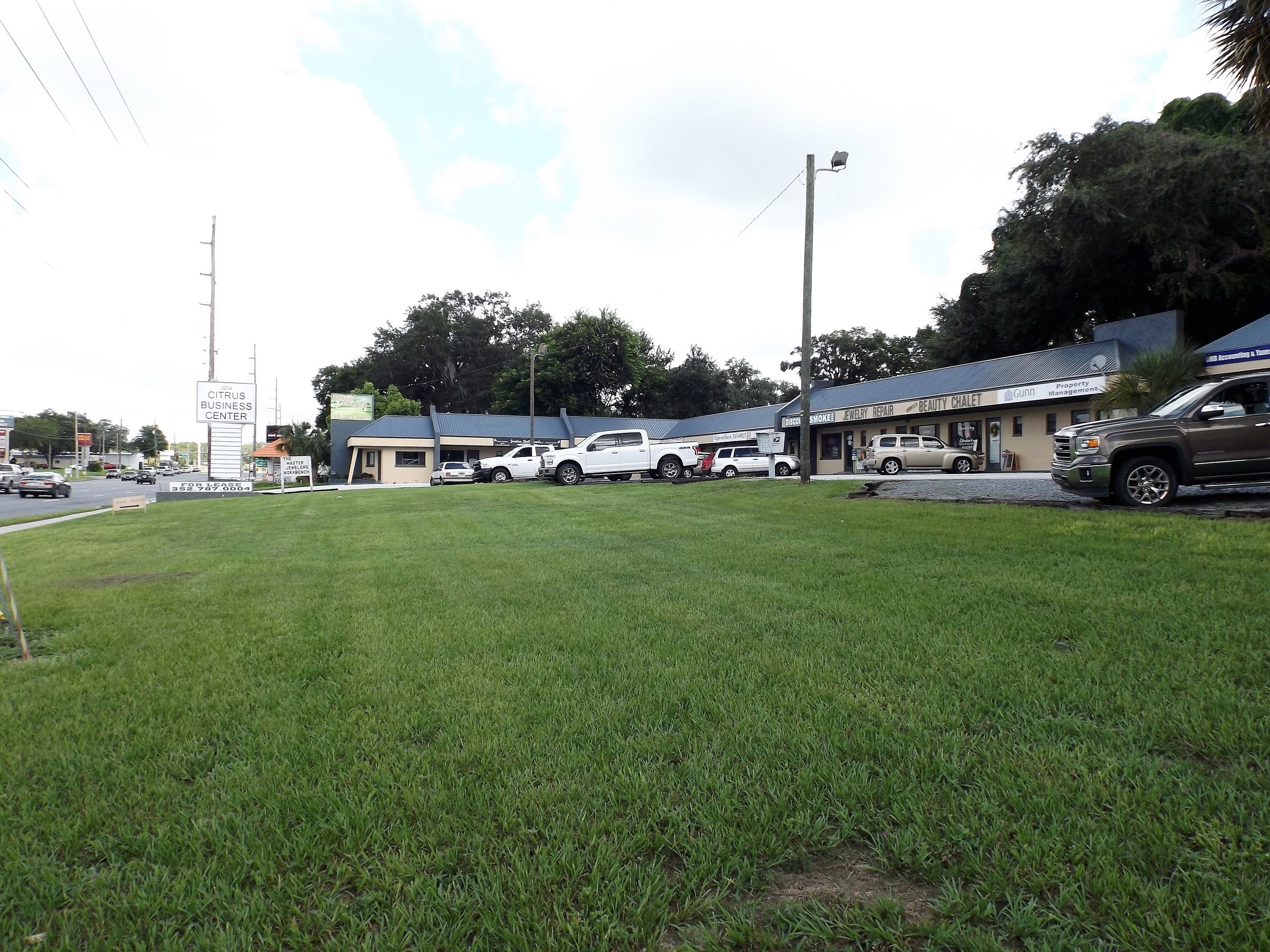 2204 Citrus Blvd, Leesburg, FL 34748