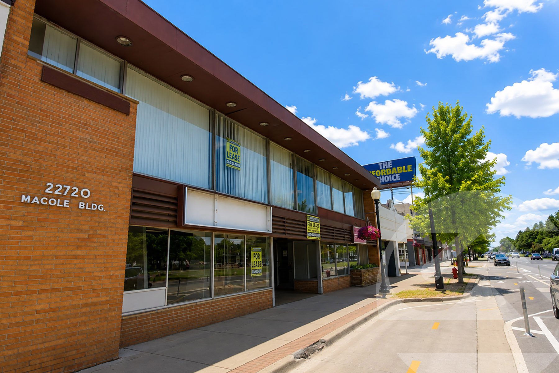 22720 Woodward Ave, Ferndale, MI 48220