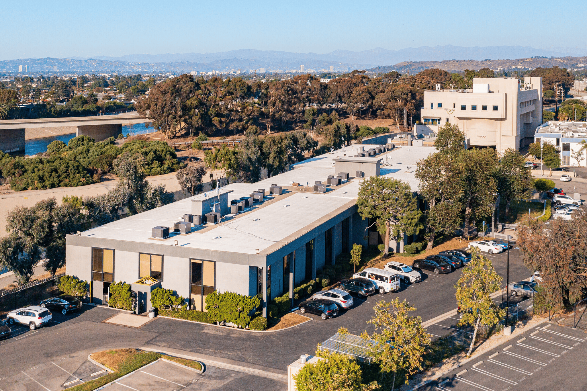 5301 Beethoven St, Los Angeles, CA 90066