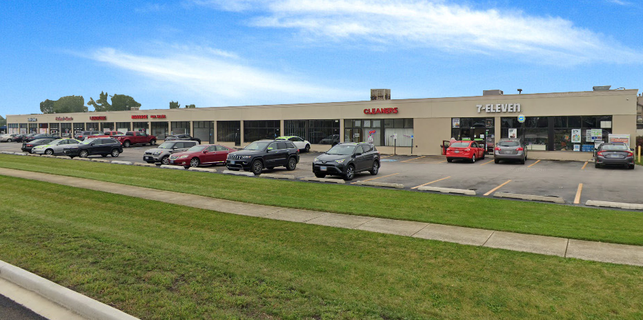355 S Prospect Ave, Bartlett, IL 60103