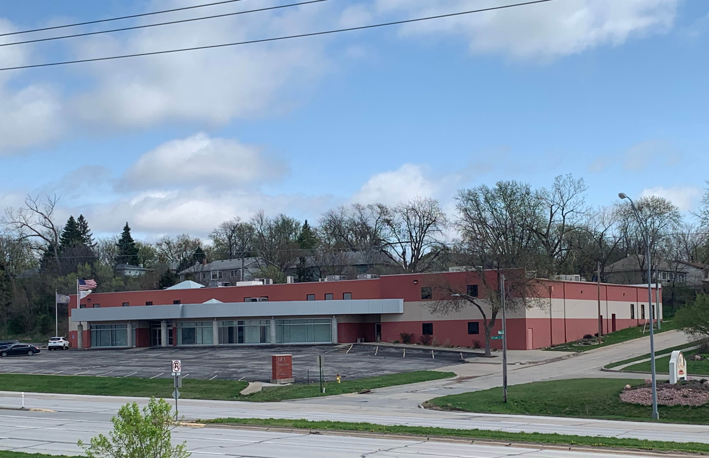 1311 Fort Crook Rd S, Bellevue, NE 68005