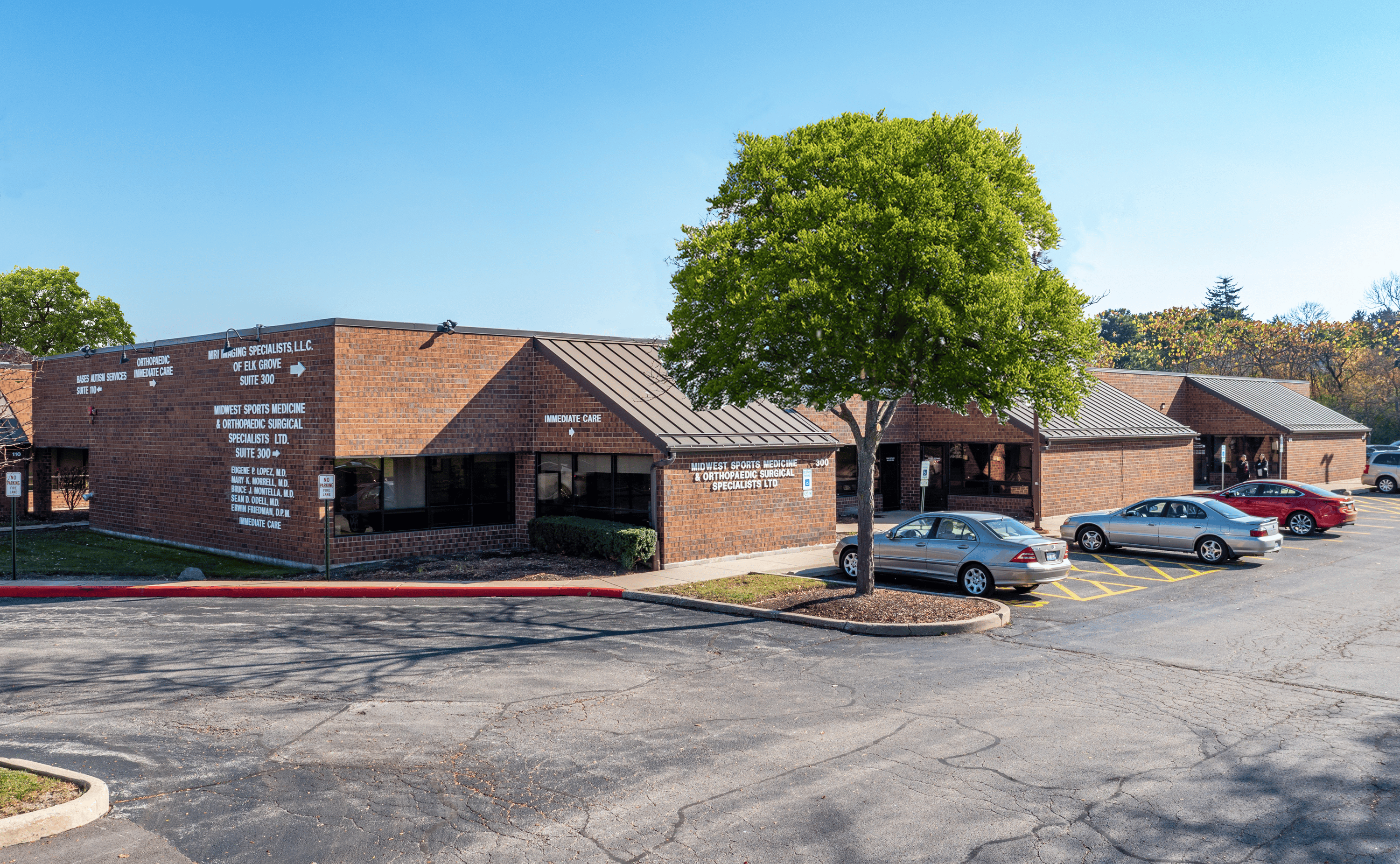 901 Biesterfield Rd, Elk Grove Village, IL 60007