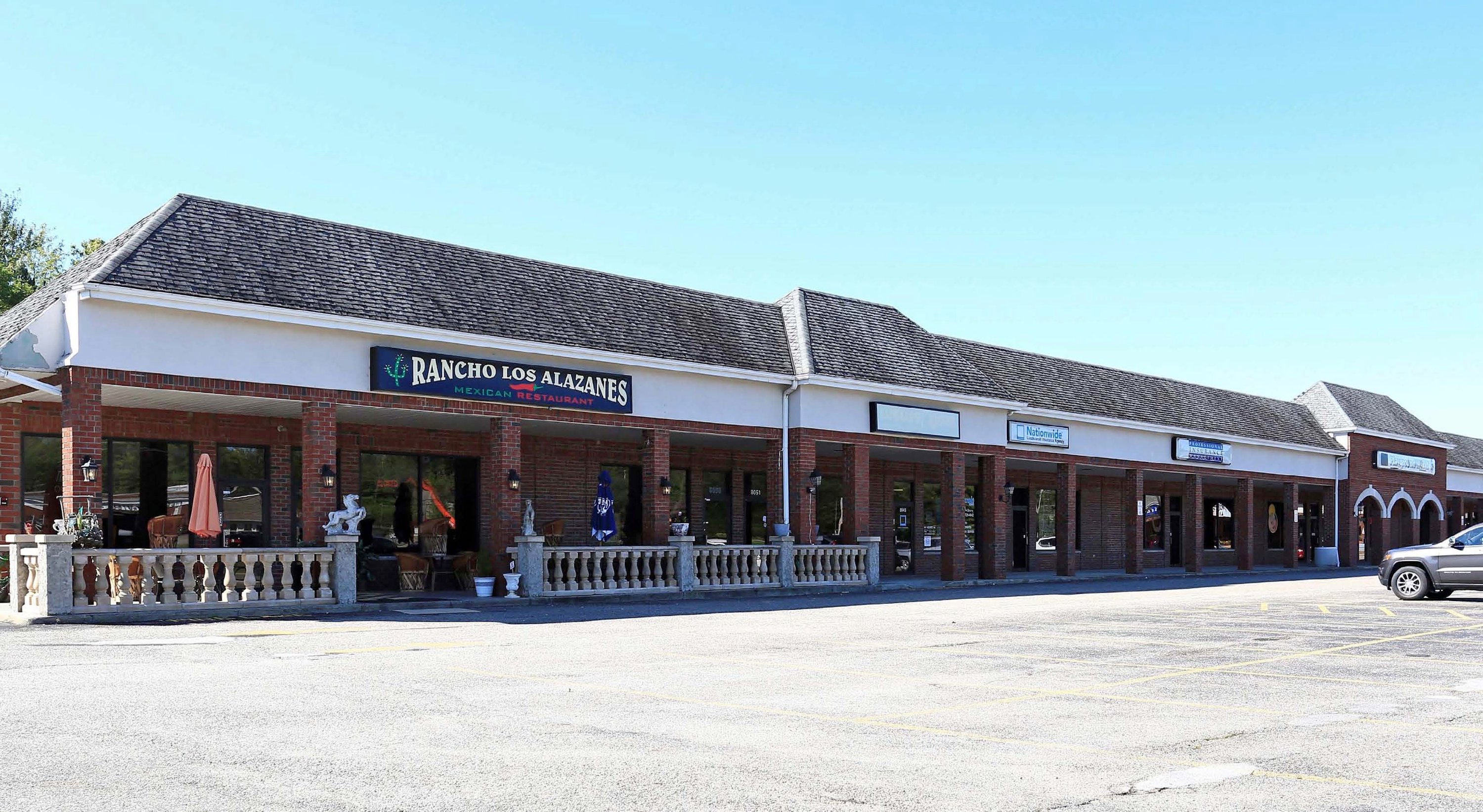 8007 Mayfield Rd, Chesterland, OH 44026