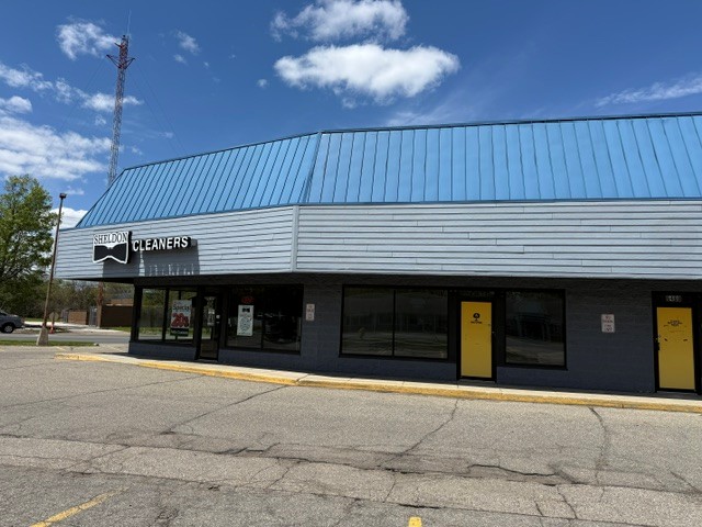 6460 Stadium Dr, Kalamazoo, MI 49009