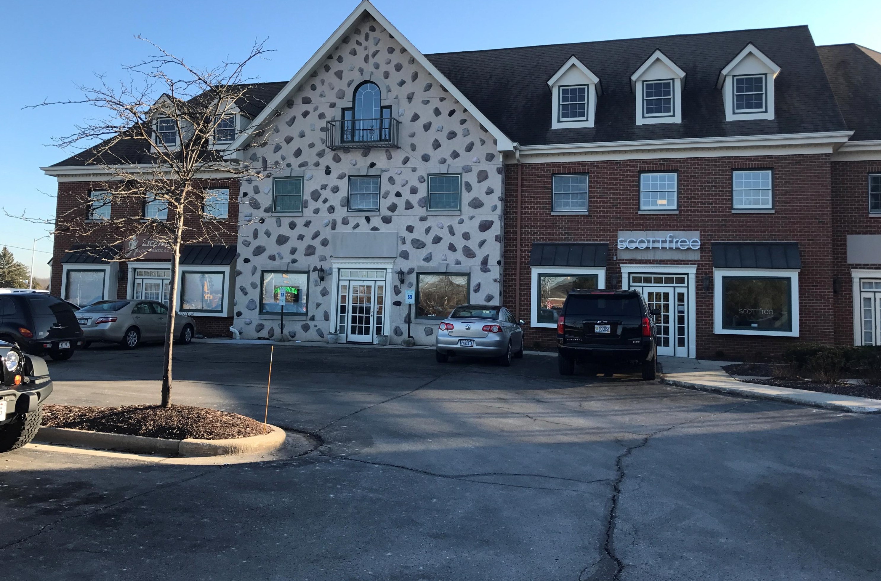 11649 N Port Washington Rd, Mequon, WI 53092