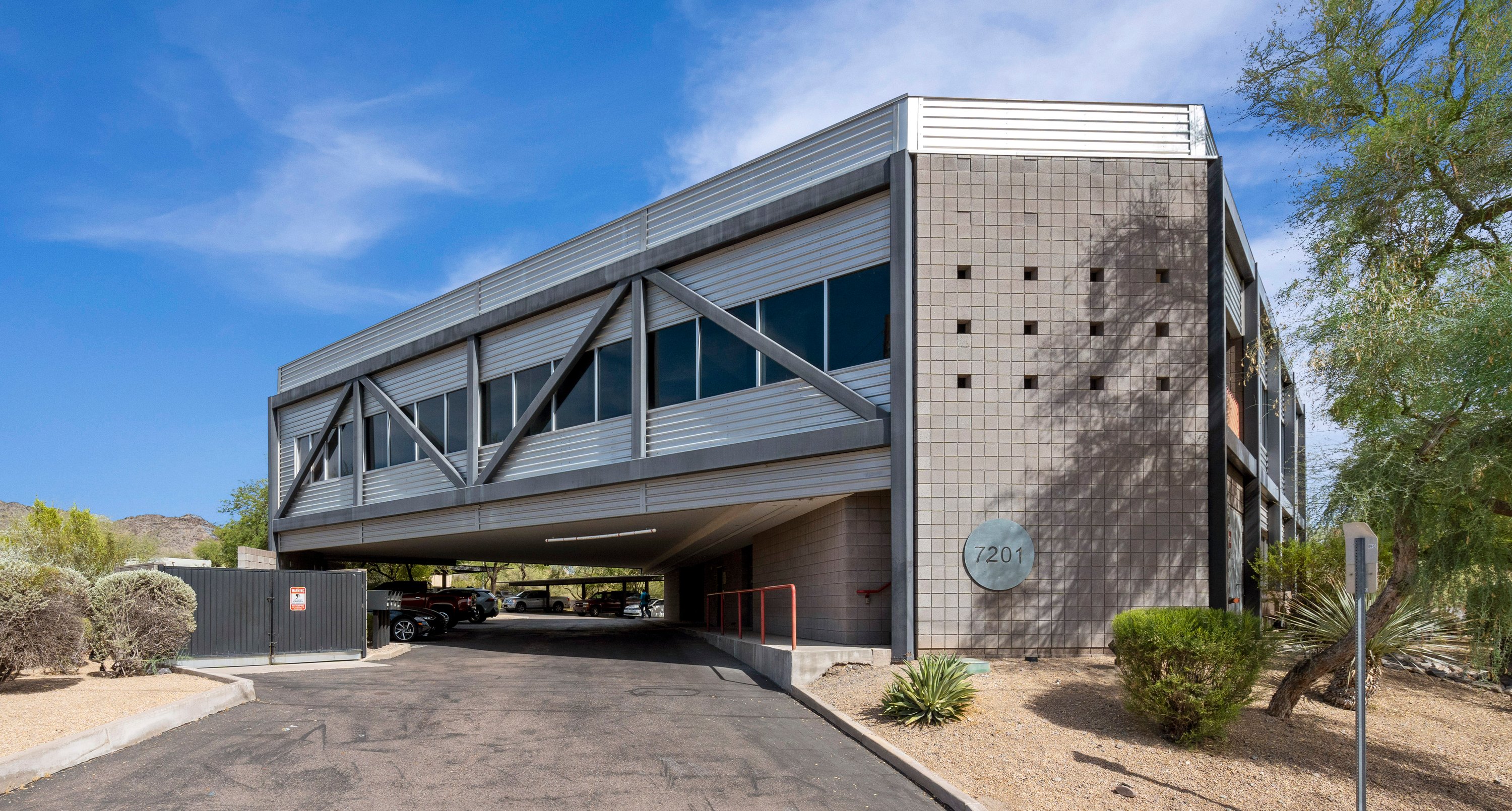 7201 N Dreamy Draw Dr, Phoenix, AZ 85020