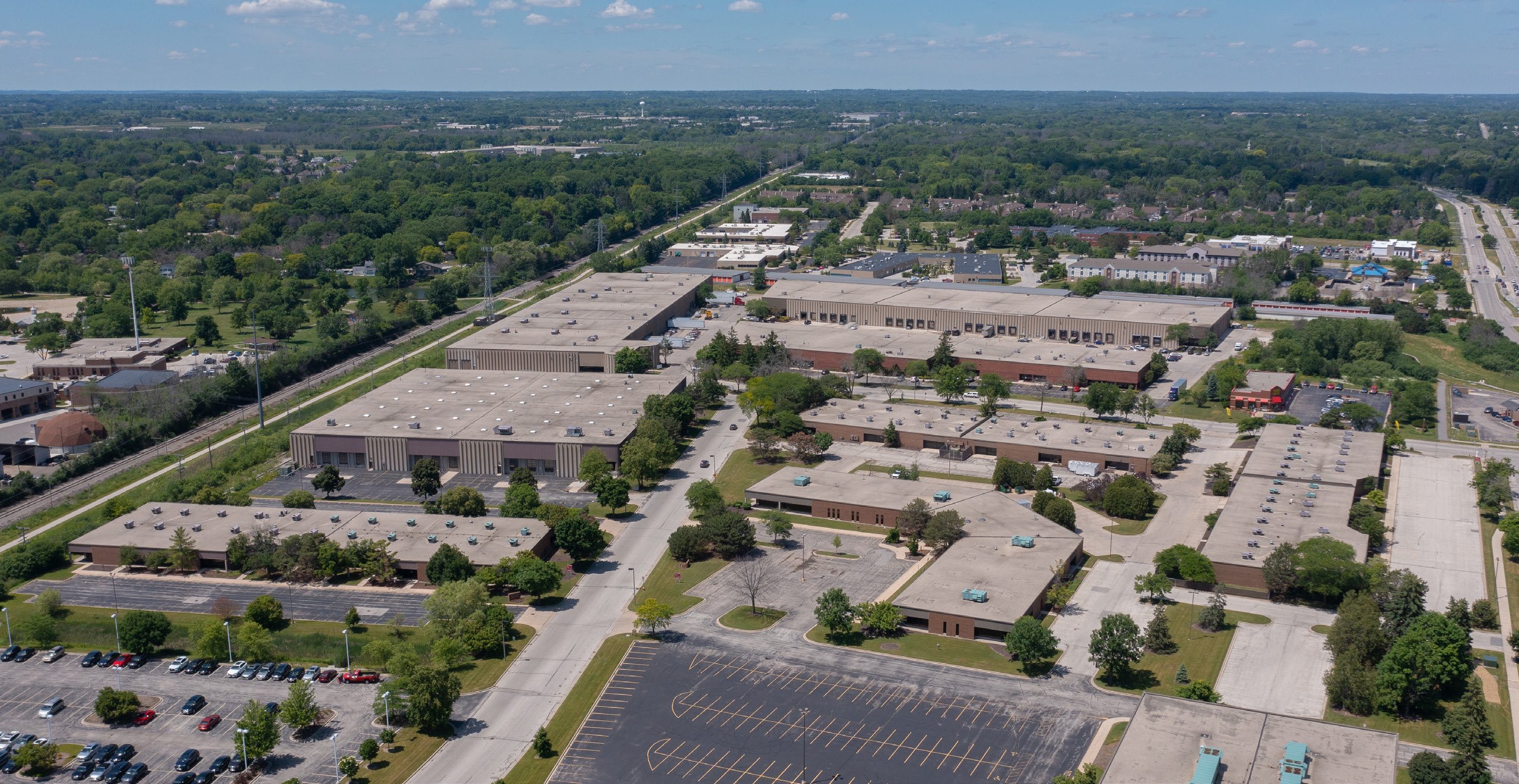 9071 N Deerbrook Trl, Milwaukee, WI 53223