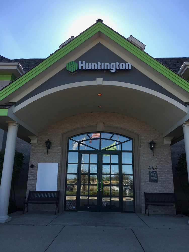 444 N Rand Rd, North Barrington, IL 60010