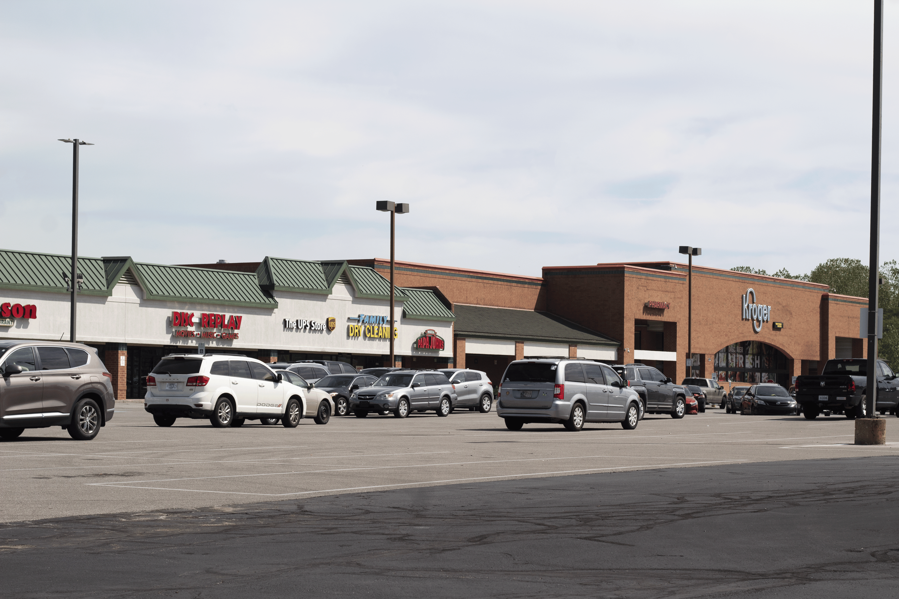 8202 Rockville Rd, Indianapolis, IN 46214
