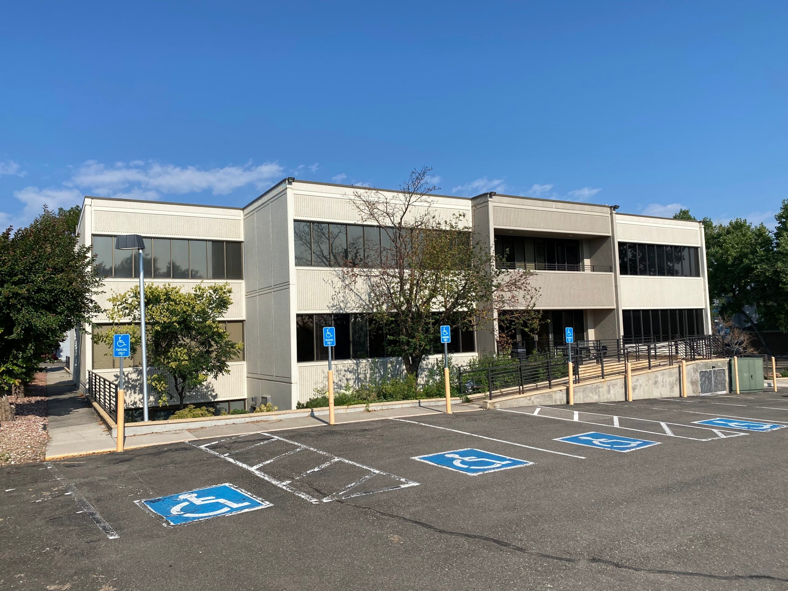 6650 S Vine St, Centennial, CO 80121