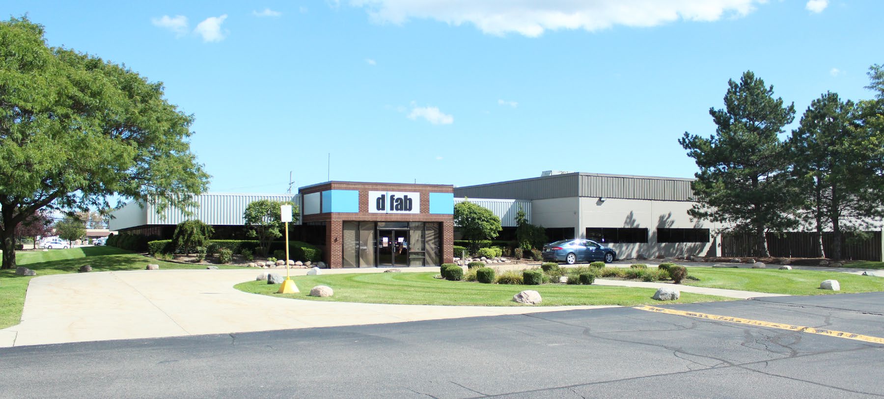 1100 E Mandoline Ave, Madison Heights, MI 48071