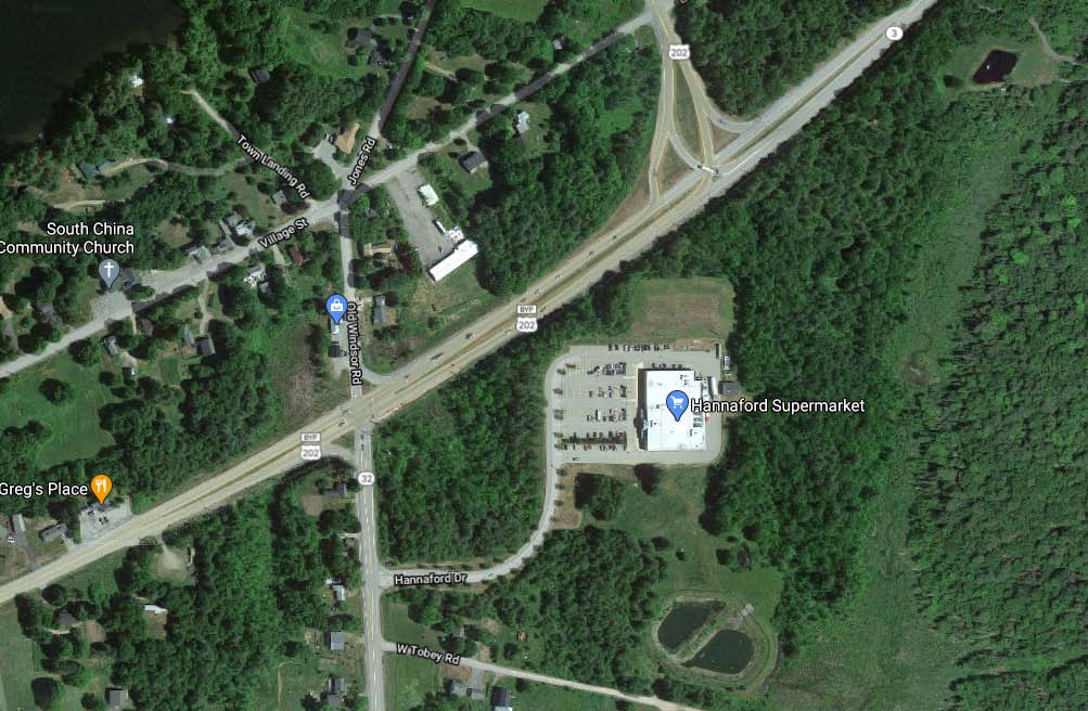 33 Hannaford Dr, China, ME 04358