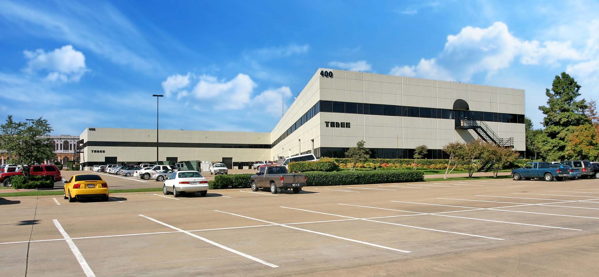 400 E Royal Ln, Irving, TX 75039