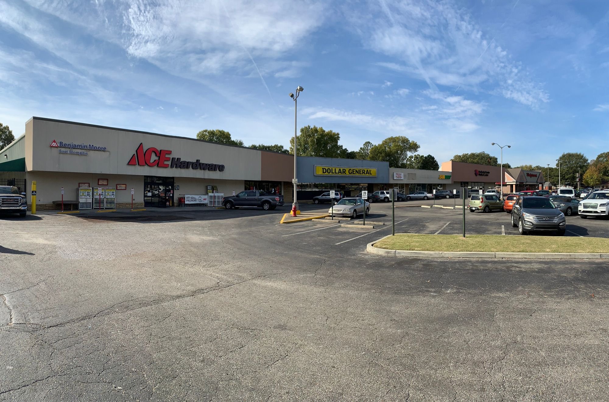 5121 Quince Rd, Memphis, TN 38117