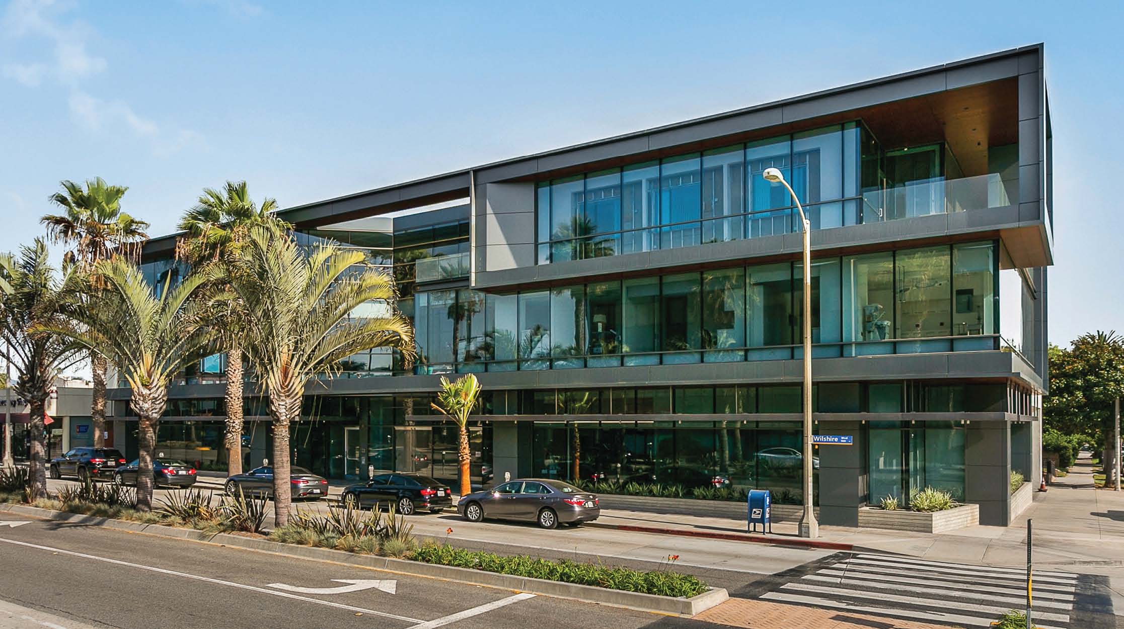 900 Wilshire Blvd, Santa Monica, CA 90401