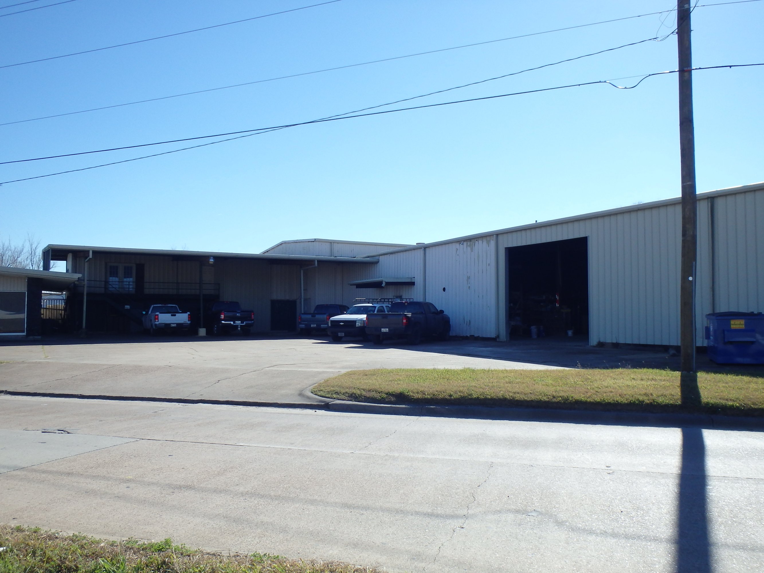 1285 W Cardinal Dr, Beaumont, TX 77705