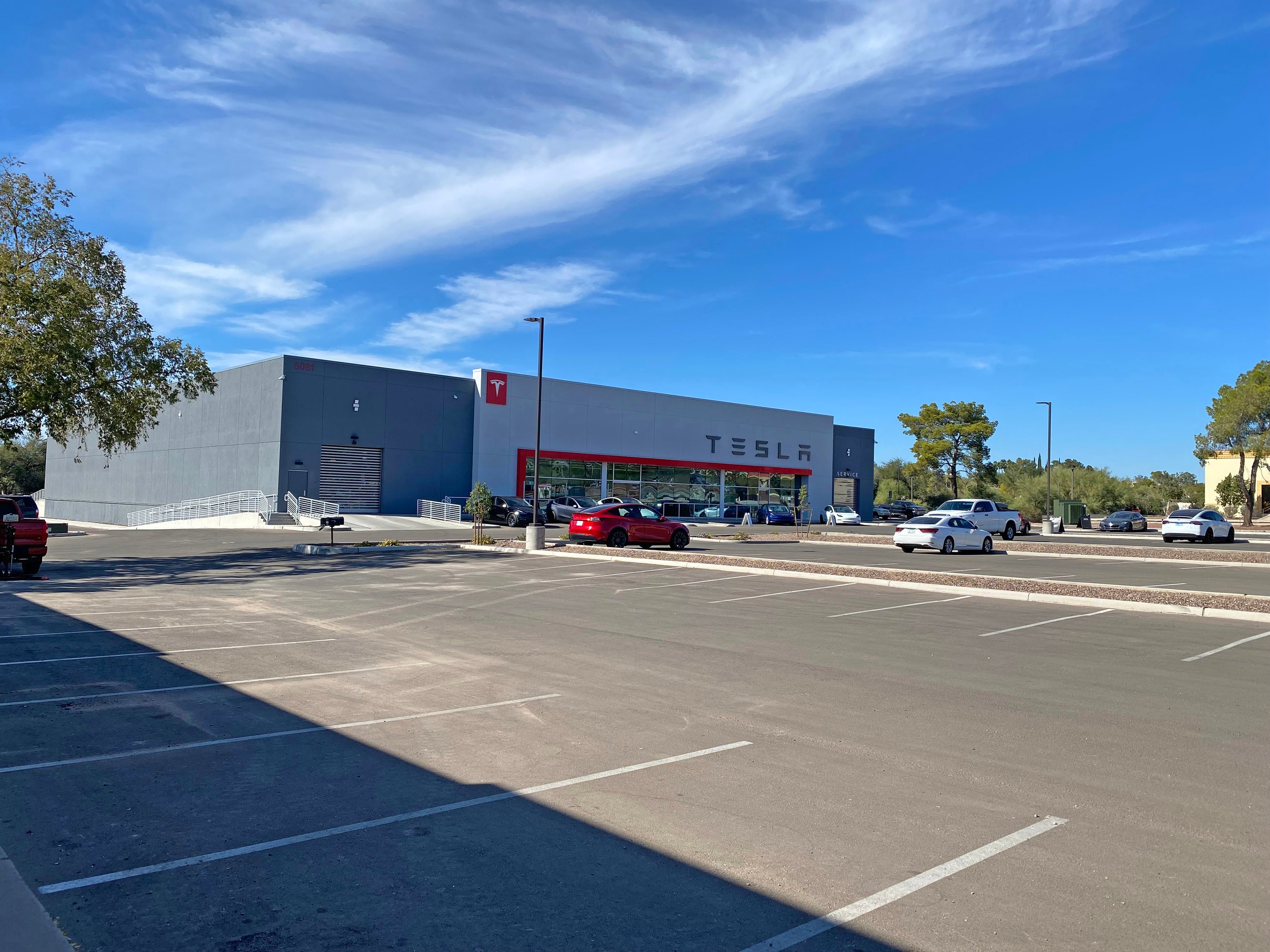 5001 N Oracle Rd, Tucson, AZ 85704