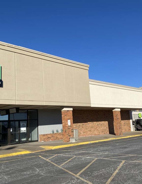 Cherry Tree Shopping Ctr, Washington, IL 61571