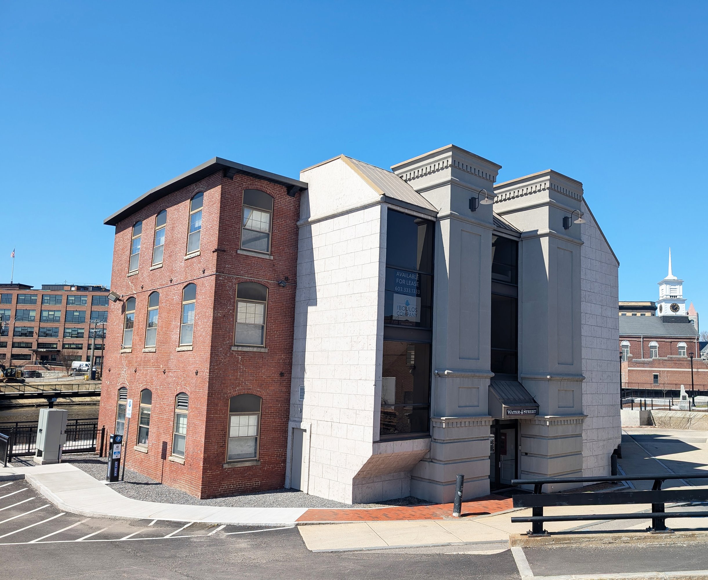 4 Water St, Nashua, NH 03060