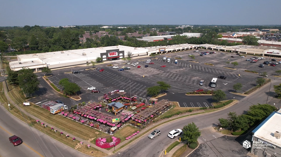 2907 Richmond Rd, Lexington, KY 40509