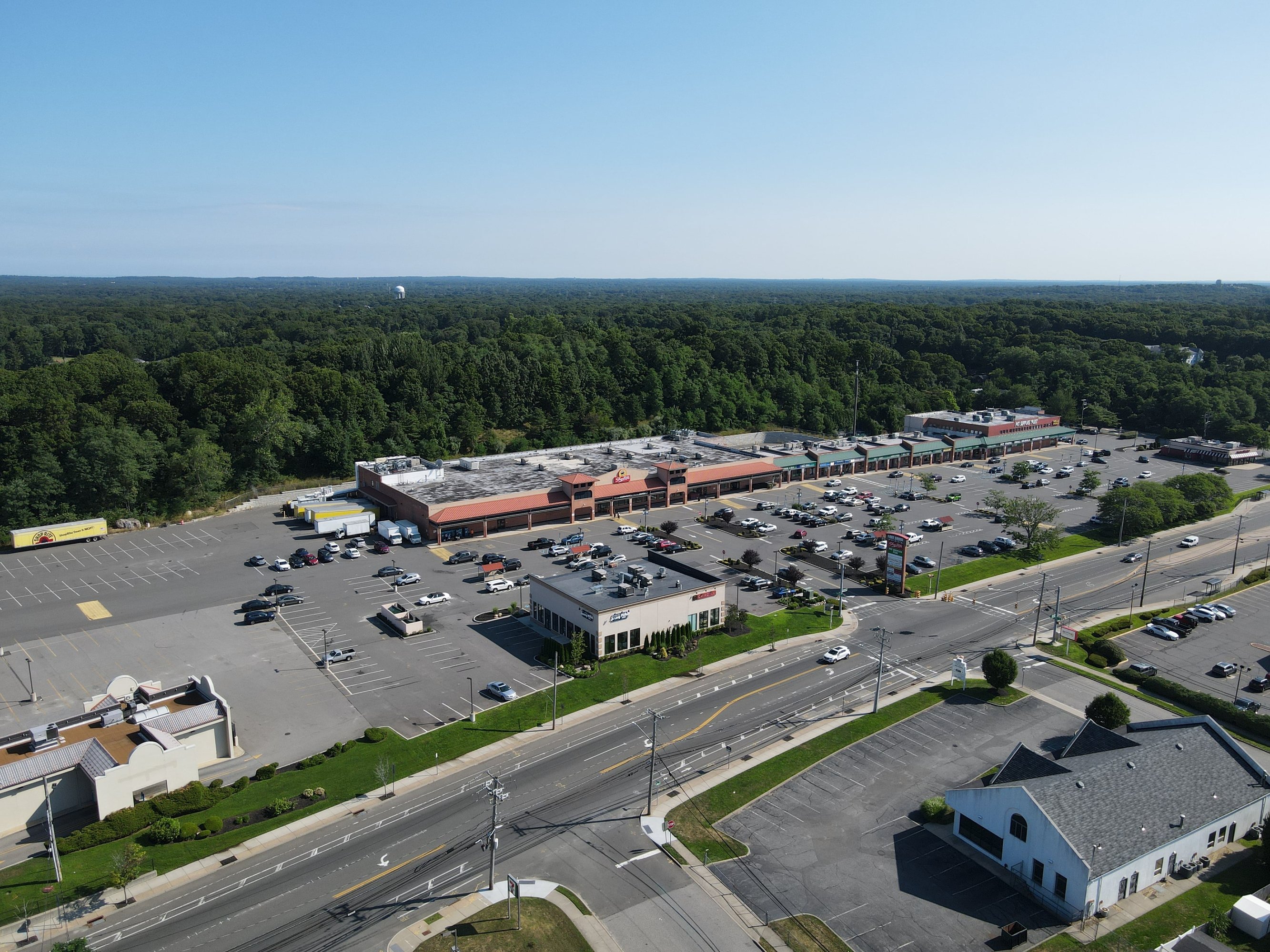 601 Portion Rd, Lake Ronkonkoma, NY 11779