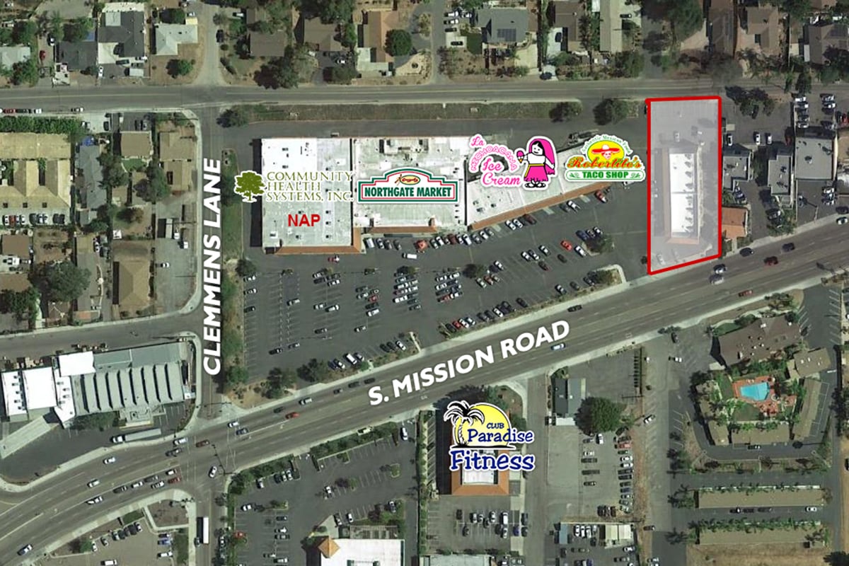 1328 Mission Rd, Fallbrook, CA 92028