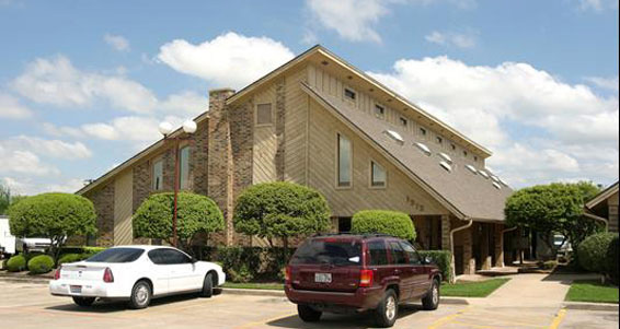 1908-1912 Central Dr, Bedford, TX 76021