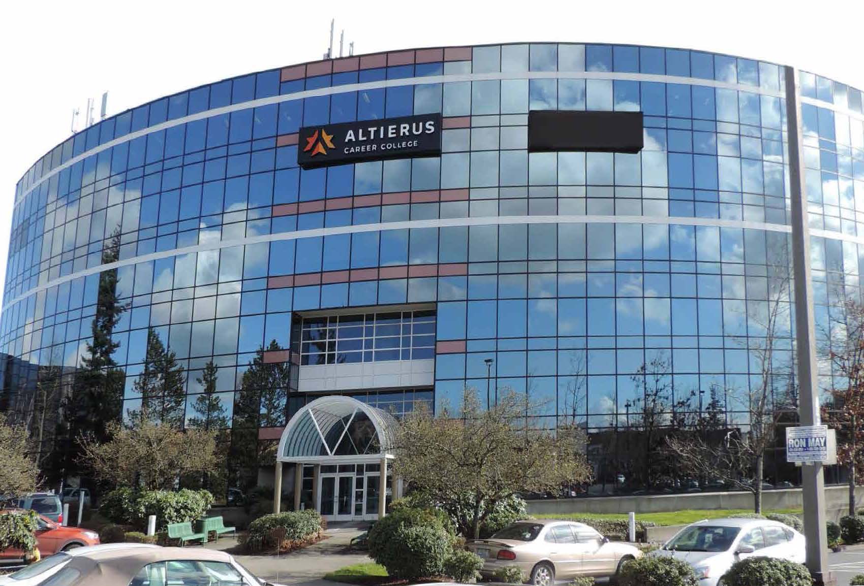 906 SE Everett Mall Way, Everett, WA 98208
